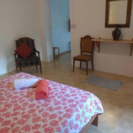 Bed and Breakfast Les Antigones Port Mathurin Zewnętrze zdjęcie